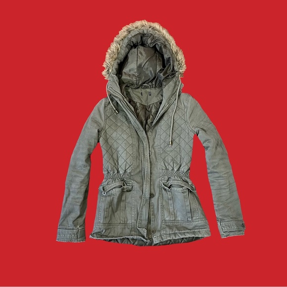 American Vintage Jackets & Blazers - Y2k vintage moss green bomber jacket fur trim